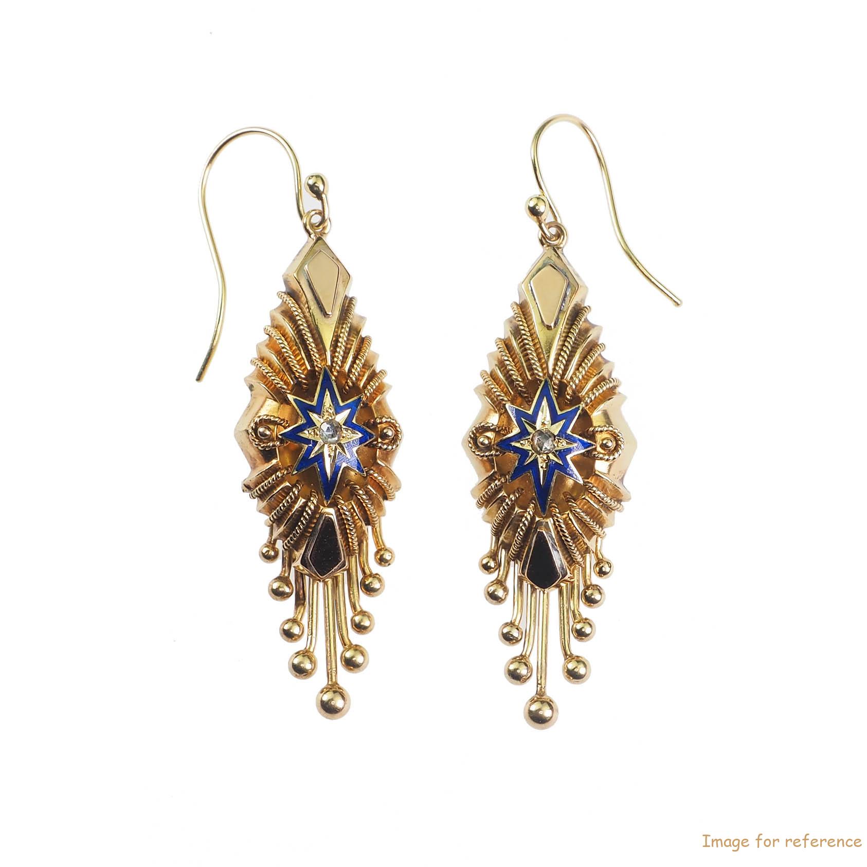 Création de boucles d'oreilles avec des conceptions en argent ou en or vermeil vos propres bijoux
