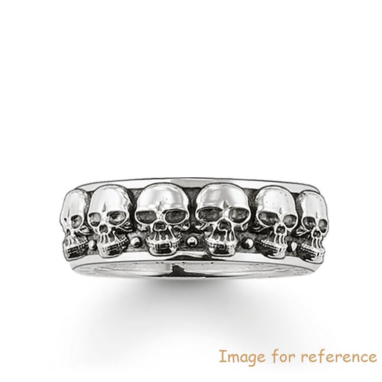 Custom skull ring consists of 925 Sterling silver for both men and women manufacturer
