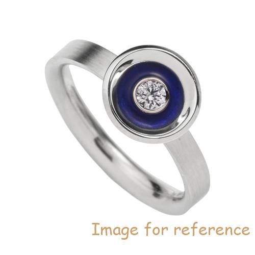 La conception est spécialisée dans la fabrication d'or en anneau et 925 argent sterling